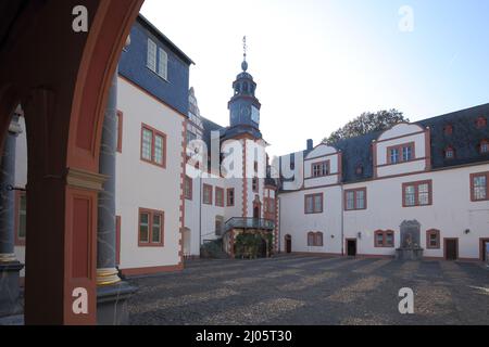 Cortile dal castello di Weilburg, Assia, Germania Foto Stock