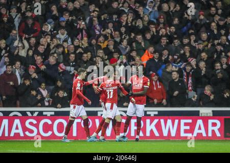 Djed Spence #2 di Nottingham Forest celebra il livellamento dei punteggi Foto Stock