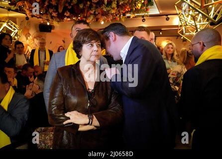 DEN HAAG - Hart voor Den Haag-lijsttrekker Richard de MOS reageert Met Rita Verdonk in cafe Luden op de uitslagen voor de gemeenteraadsverkiezingen. ANP LEX VAN LIESHOUT Foto Stock