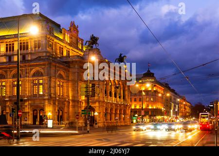 Opernring e Vienna state Opera a Vienna Foto Stock