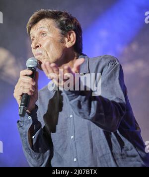 Gianni Morandi al concerto gli invisibile, Piazza Grande, Bologna, 12/09/2020 Foto Stock