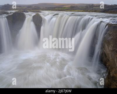 Cascata Hrafnabjargafoss. Gli altopiani in Islanda vicino alla strada F26, la pista Sprengisandur 4x4. Europa, Nord Europa, Islanda Foto Stock