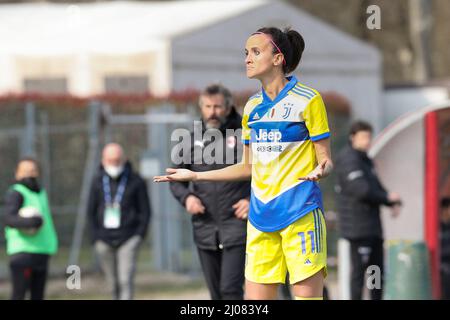 12 marzo 2022, Milano, Italia: Italia, Milano, marzo 13 2022: Barbara Bonansea (attaccante della Juventus) delusa nella prima metà durante la partita di calcio AC MILAN vs JUVENTUS, SF 1st LEG Coppa Italia Donne al Vismara Center (Credit Image: © Fabrizio Andrea Bertani/Pacific Press via ZUMA Press Wire) Foto Stock