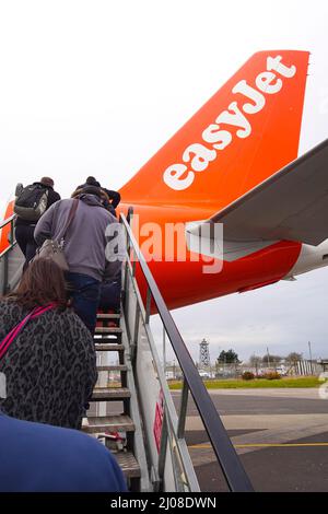 Easy Jet Airbus 320 all'aeroporto di Belfast Foto Stock