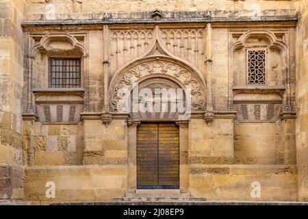 Tor zur Mezquita - Catedral de Córdoba in Cordoba, Andalusia, Spanien | Mezquita - Moschea – Cattedrale della porta di Córdoba, Cordoba, Andalusia, Spagna Foto Stock