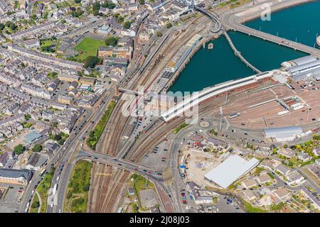 Il porto di Holyhead è un porto commerciale e per traghetti di Anglesey, Regno Unito. Foto Stock