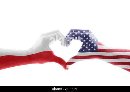 Due mani in forma di cuore con la bandiera polacca e degli Stati Uniti isolato su sfondo bianco con sentiero di cliping Foto Stock