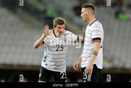 Thomas MŸller Deutschland redet auf Niklas SŸle Suele ein Fussball LŠnderspiel Deutschland - DŠnemark 1:1 © diebilderwelt / Alamy Stock Foto Stock
