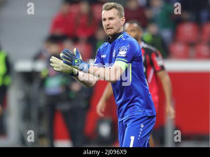 Leverkusen, Germania. 17th mar, 2022. Primo : 03/17/2022 football: UEFA Euro League Europe, stagione 2021/2022, Bayer Leverkusen - Atalanta Bergamo Lukas Hradecky Credit: dpa/Alamy Live News Foto Stock