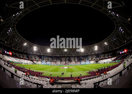 LONDRA, REGNO UNITO. MAR 17th London Stadium raffigurato durante la partita della UEFA Europa League tra il West Ham United e il Sevilla FC al London Stadium di Stratford giovedì 17th marzo 2022. (Credit: Federico Maranesi | MI News) Credit: MI News & Sport /Alamy Live News Foto Stock