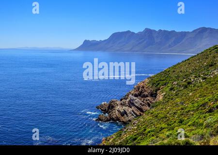 Route 44 Garden Route o Clarence passare attraverso Hottentots holland montagna a Città del Capo Foto Stock