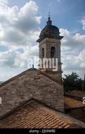 Chiesa Collegiata nel centro storico di San Quirico d'Orcia, Provincia di Siena, Regione Toscana, Italia Foto Stock