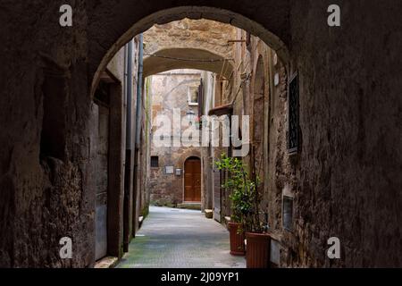 Vecchi edifici a Pitigliano, provincia di Grosseto, Regione Toscana, Italia Foto Stock