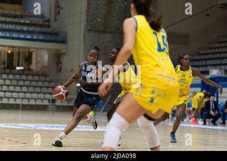 Leganes, Madrid, Spagna. 16th Mar 2022. IMANI TATE attacca durante la partita spagnola Liga Femenina Endesa tra Innova-TSN Leganes e Spar Gran Canaria al Pabellon Europa di Leganes. Credit: ZUMA Press, Inc./Alamy Live News Foto Stock