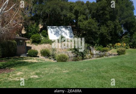 Santa Clarita, California, USA 17th marzo 2022 Eternal Valley Memorial Park il 17 marzo 2022 a Santa Clarita, California, USA. Foto di Barry King/Alamy Stock Foto Foto Stock