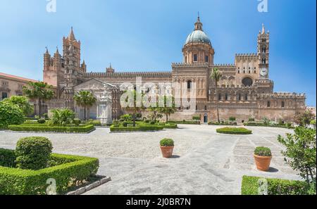 Cattedrale di Palermo (Cattedrale Metropolitana dell'Assunzione della Vergine Maria) a Palermo, Sicilia, Ital Foto Stock
