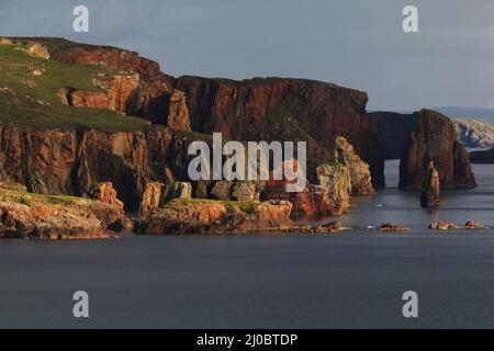 Scogliere di Neap, penisola di Eshaness, Isole Shetland, Scozia Foto Stock