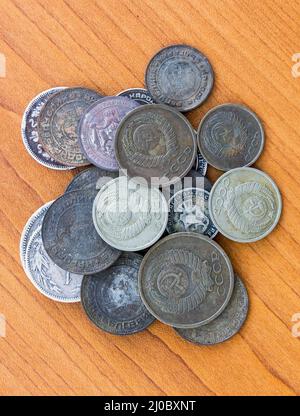 Vecchie monete scadute. Monete e monete d'argento dell'URSS Foto Stock