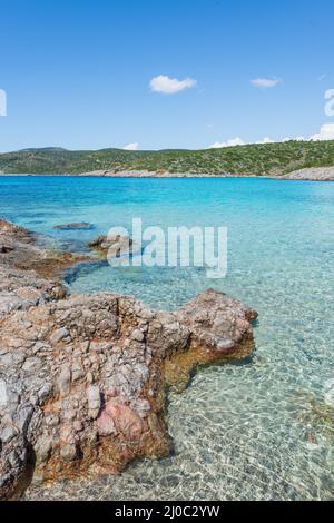 The beautiful Agia Dynami beach on Chios Island in Greece. Foto Stock