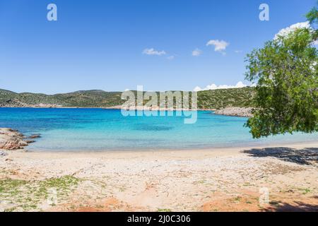 The beautiful Agia Dynami beach on Chios Island in Greece. Foto Stock