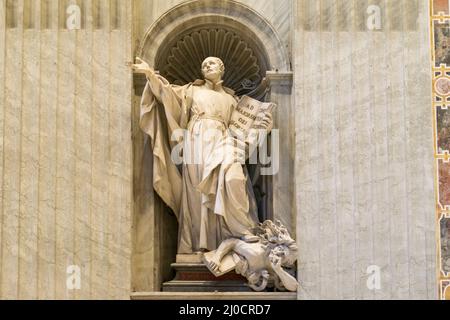 Statua di Sant'Ignazio di Loyola, Basilica di San Pietro, Vaticano, Italia Foto Stock