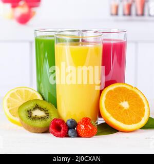 Succo d'arancia smoothie smoothie smoothie smoothie succo di frutta frutta frutta quadrata frutta arance arancio Foto Stock