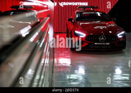 Sakhir, Bahrein. 18th Mar 2022. Mercedes FIA Medical Car. 18.03.2022. Credit: XPB Images Ltd/Alamy Live News Foto Stock