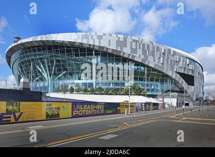 Il nuovo stadio del campionato britannico Tottenham Hotspur a White Hart Lane, Londra. Progettato da architetti popolosi, aperto nel 2019 Foto Stock