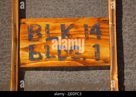 Block 14 baracche segno, Manzanar National Historic Site, Eastern Sierra Scenic Byway, California Foto Stock