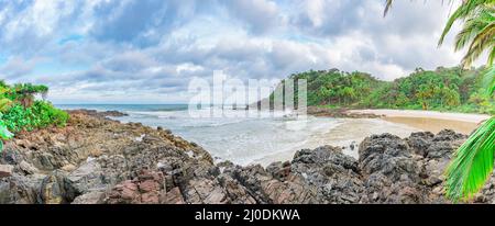 Vista sulla spiaggia di Gamboa in Brasile vicino a Itacare Foto Stock