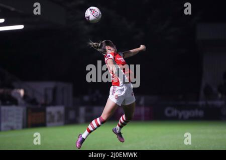 Borehamwood, Regno Unito. MAR 18th Laura Weinroither non può fermare la palla da uscire di gioco durante la partita di Vitality Women's fa Cup tra Arsenal e Coventry United al Meadow Park di Borehamwood venerdì 18th marzo 2022. (Credit: Tom West | MI News) Credit: MI News & Sport /Alamy Live News Foto Stock