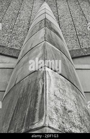 Dettagli astratti dell'architettura brutalista Foto Stock