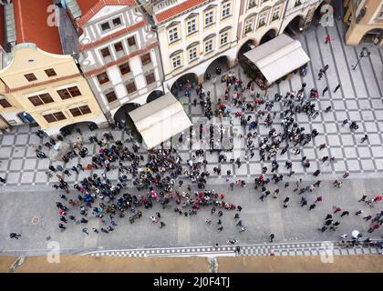 Piazza della città vecchia di Praga e turisti in Europa ceca Foto Stock