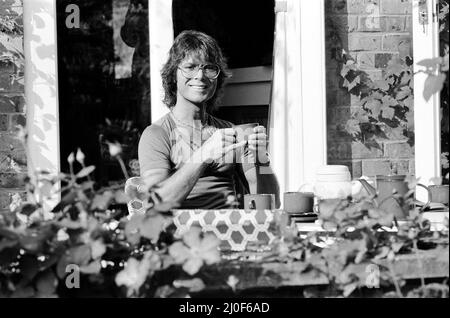 Pop Singer Cliff Richard a casa sua a Weybridge Surrey 24th Agosto 1978 *** Local Caption *** watscan - - 19/05/2010 Foto Stock