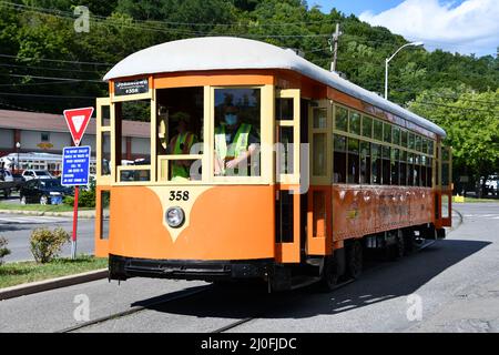 Johnstown Traction Company Trolley No. 358 al Trolley Museum di New York a Kingston, New York Foto Stock