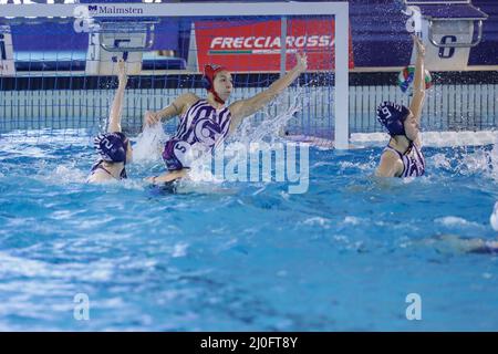 Roma, Italia. 18th Mar 2022. Carlotta Malara (Bogliasco 1951) durante il CSS Verona vs Bogliasco 1951, partita di waterpolo Italiana Donna Coppa Italia a Roma, Italia, Marzo 18 2022 Credit: Independent Photo Agency/Alamy Live News Foto Stock