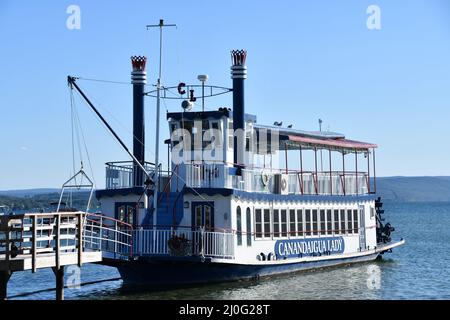 La barca da crociera Canandaigua Lady sul lago Canandaigua nello stato di New York Foto Stock