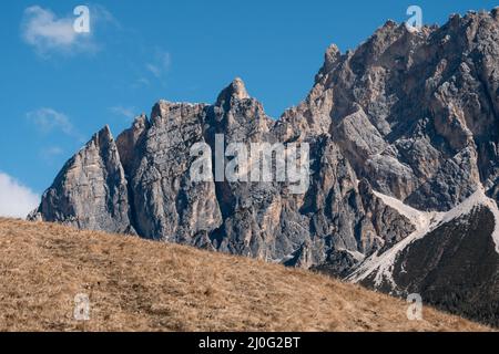 Crinale Pomagnon nelle Dolomiti nei pressi di Cortina d'Ampezzo a Belluno, Italia in inverno Foto Stock