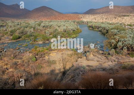 Cascate di Epupa sul fiume Kuene, Namibia. Foto Stock