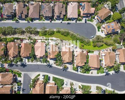 Vista aerea delle grandi ville di classe media nella valle di Carlsbad Foto Stock