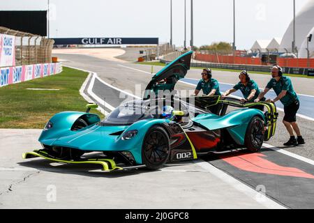 Aston Martin Valkyrie durante la Formula 1 Gulf Air Bahrain Grand Prix 2022, 1st round del FIA Formula uno World Championship 2022, sul circuito Internazionale del Bahrain, dal 18 al 20 marzo 2022 a Sakhir, Bahrain - Foto Xavi Bonilla/DPPI Foto Stock