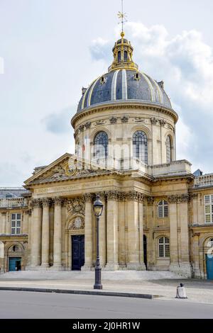 Facciata anteriore della sede dell'Istituto di Francia a Parigi Foto Stock