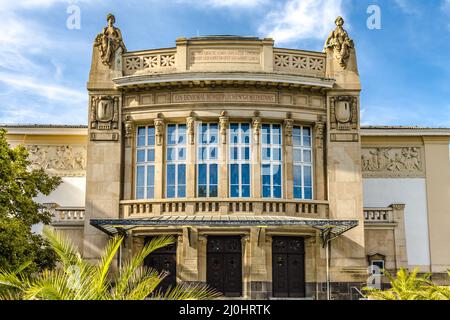 GIESSEN, GERMANIA - 2021-09-21: Il Teatro Gießen, Stadttheater Gießen (Teatro Comunale di Gießen), un teatro, un centro culturale, è stato progettato a Neo-c. Foto Stock