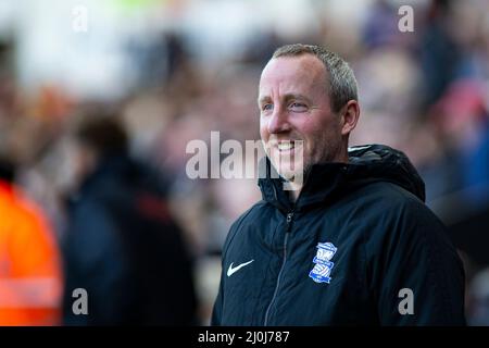 Swansea, Regno Unito. 19th Mar 2022. Lee Bowyer, direttore della città di Birmingham, prima del calcio d'inizio. EFL Skybet Championship Match, Swansea City / Birmingham City allo Stadio Swansea.com di Swansea sabato 19th marzo 2022. Questa immagine può essere utilizzata solo a scopo editoriale. Solo per uso editoriale, licenza richiesta per uso commerciale. Nessun uso in scommesse, giochi o un singolo club/campionato/player pubblicazioni. pic di Lewis Mitchell/Andrew Orchard/Andrew Orchard sport fotografia/Alamy Live news credito: Andrew Orchard sport fotografia/Alamy Live News Foto Stock