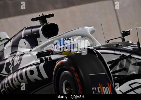 Sakhir, Bahrein. 19th Mar 2022. 19 marzo 2022, Bahrain International Circuit, Sakhir, Formula 1 nel Bahrain 2022, nella foto Pierre Gasly (fra), Scuderia AlphaTauri Credit: dpa/Alamy Live News Foto Stock