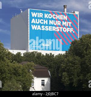 Grande poster Klimastahl presso lo stabilimento ThyssenKrupp Steel Europe di Bochum, Germania, Europa Foto Stock