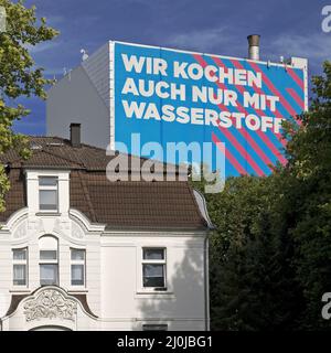 Grande poster Klimastahl presso lo stabilimento ThyssenKrupp Steel Europe di Bochum, Germania, Europa Foto Stock