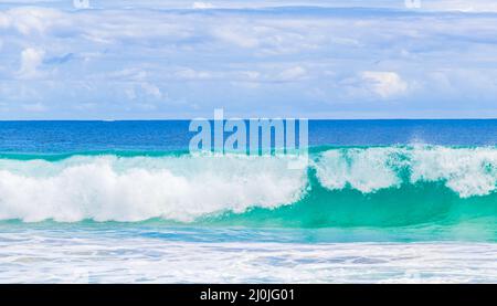 Onde forti Praia Lopes Mendes spiaggia Ilha Grande isola Brasile. Foto Stock