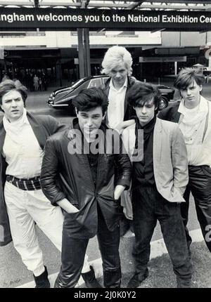 Il gruppo pop Duran Duran posa per delle fotografie al National Exhibition Centre. Simon le Bon, Roger Taylor, Andy Taylor, Nick Rhodes e John Taylor. 7th maggio 1981 Foto Stock