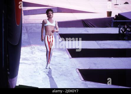 The Rolling Stones , Mick Jagger al Wembley Stadium 1982 giugno Foto Stock